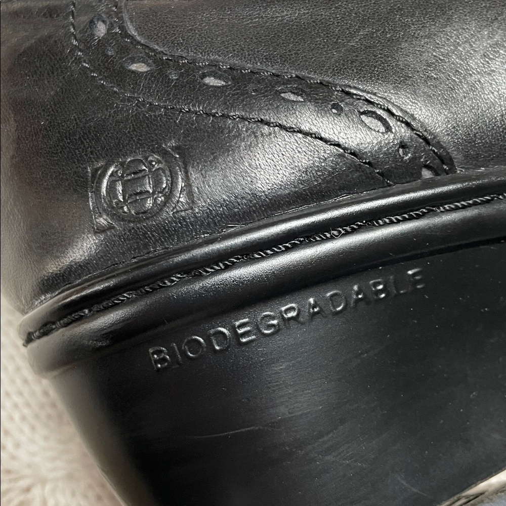 Earth Origins Sz 7.5 Womens "Carma 2" Black Wingtip Leather Slip On Shoes - Picture 5 of 15